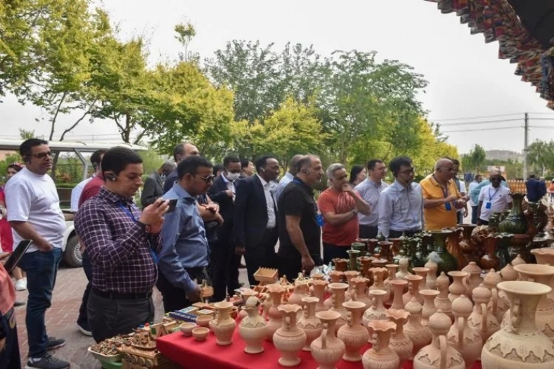 Arap Birliği heyetinden Çin'e övgüyle şok açıklama: Doğu Türkistan'da soykırım yok!