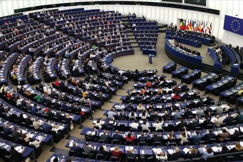 Avrupa Parlamentosundan Ukrayna'nın tam üyeliği için NATO'ya çağrı