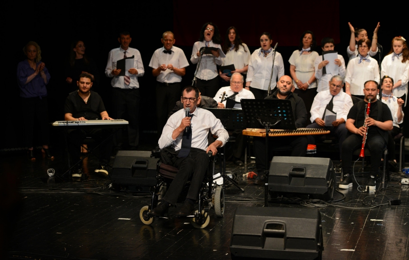 Bizim Ev katılımcılarından renkli gösteri