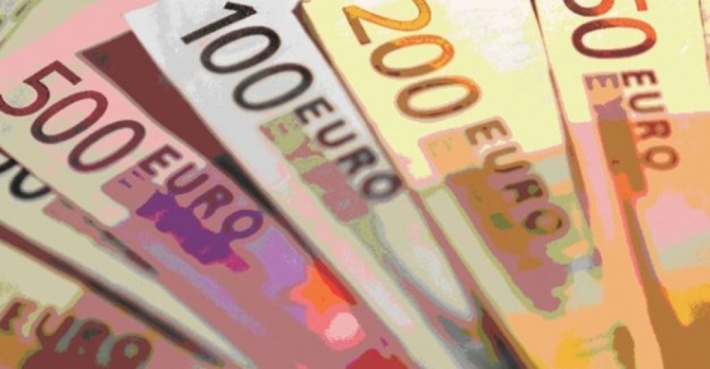 Euro ve Dolar bayram öncesi hızlı yükselişi sürdürüyor