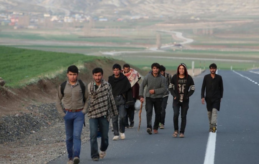 İngiltere'den  Türkiye'ye göçmenlerin durdurulması için ödeme