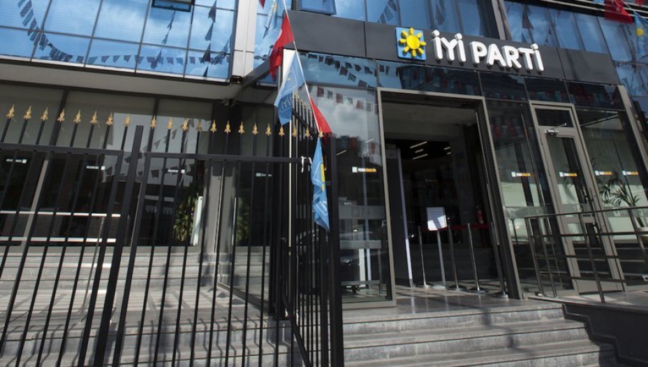 İYİ Parti'nin 81 il başkanından Akşener'e destek ve güvenoyu açıklaması