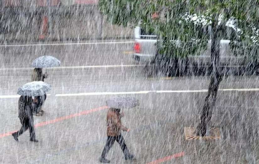 Meteoroloji tek tek saydı! 30 il için kuvvetli sağanak uyarısı