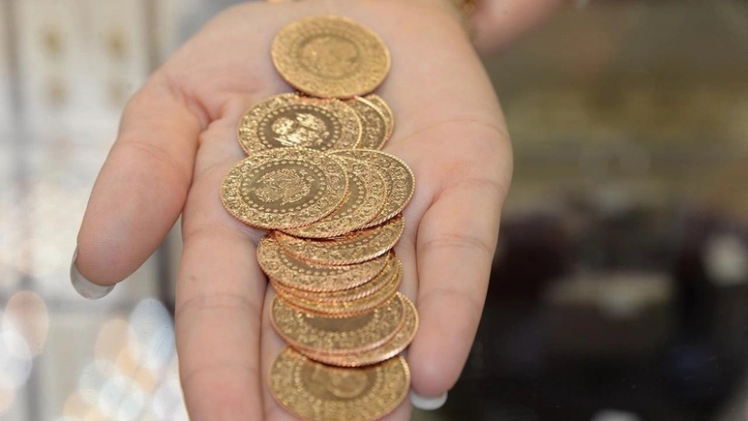 Yatırımcı şaşkına uğradı! Gram altın rekor tazeleyip aniden düşüşe geçti..