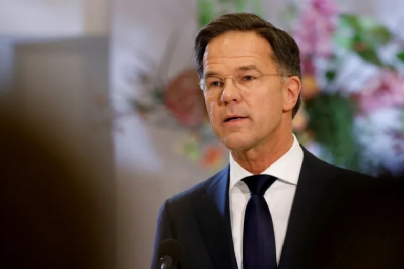 Hollanda’da hükümet dağıldı