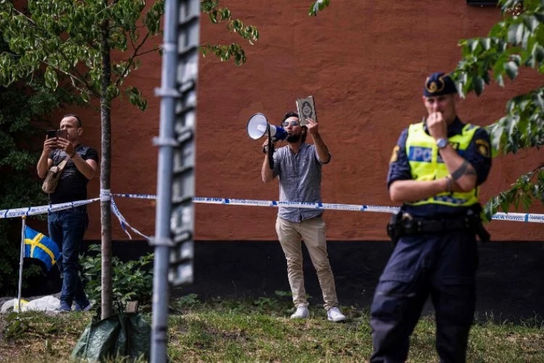 İsveç: Kur'an-ı Kerim yakan provokatörlerin arkasında Rusya var