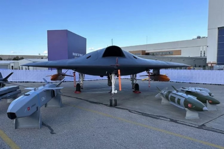 Türkiye'nin ilk insansız tanker uçağı ANKA-3