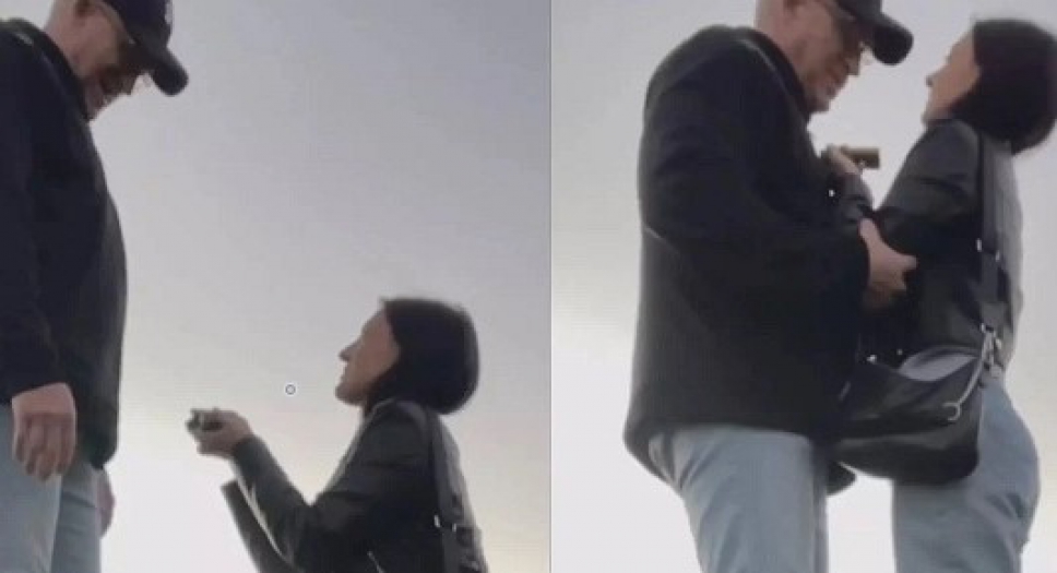 70 Yaşındaki Sevgilisine Evlenme Teklifi Eden 22 Yaşındaki Kız Sosyal Medyayı Salladı