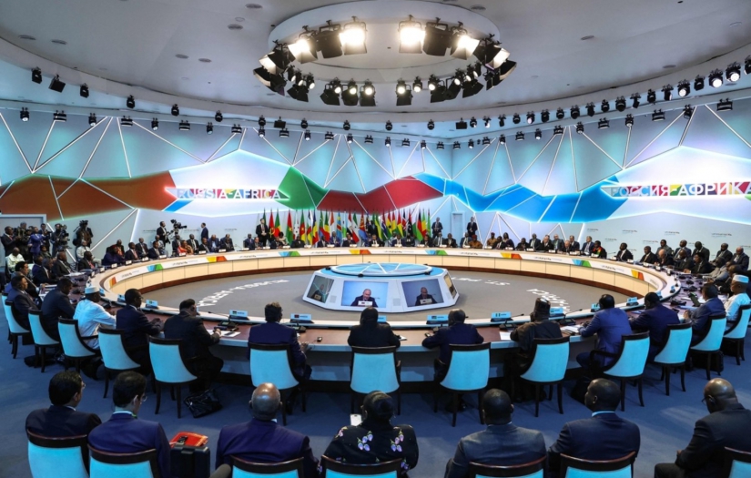 Batı’nın örsü ile Rus vaatlerinin çekici arasında Afrika’nın geleceği