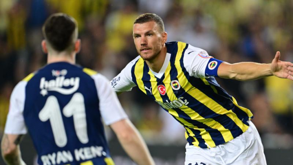 Fenerbahçe galibiyetle başladı