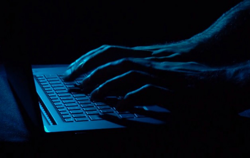 Gerçekte var olmayan ürünleri satarak 1 milyon dolarlık vurgun yaptılar