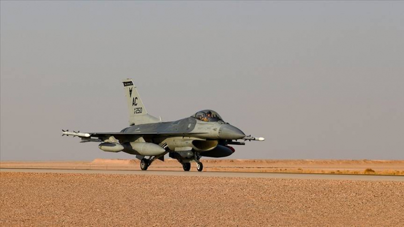 ABD'nin F-16 filosu Orta Doğu'ya ulaştı