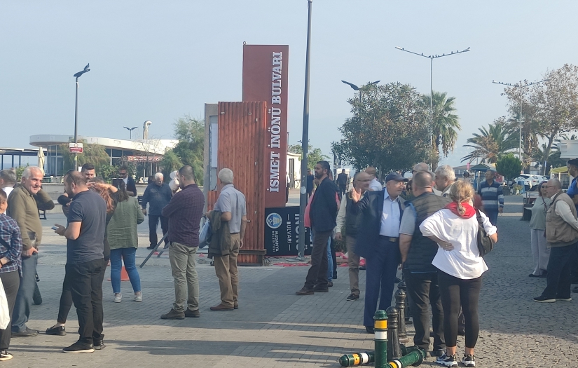 Bursa Büyükşehir Belediyesi ve Mudanya Belediyesi arasında tabela savaşı