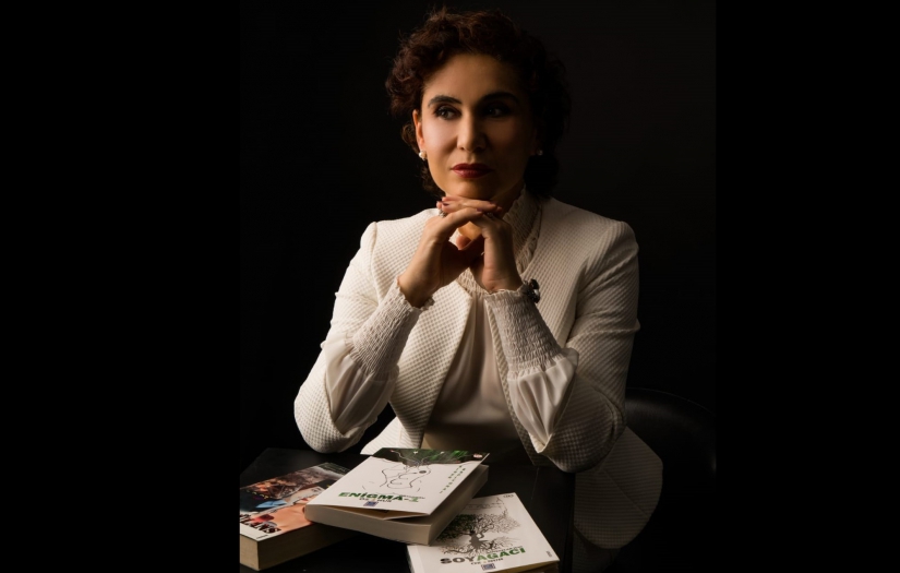 (E) Albay ÖZNUR YILMAZ Bursa Arena Yazarları arasında!