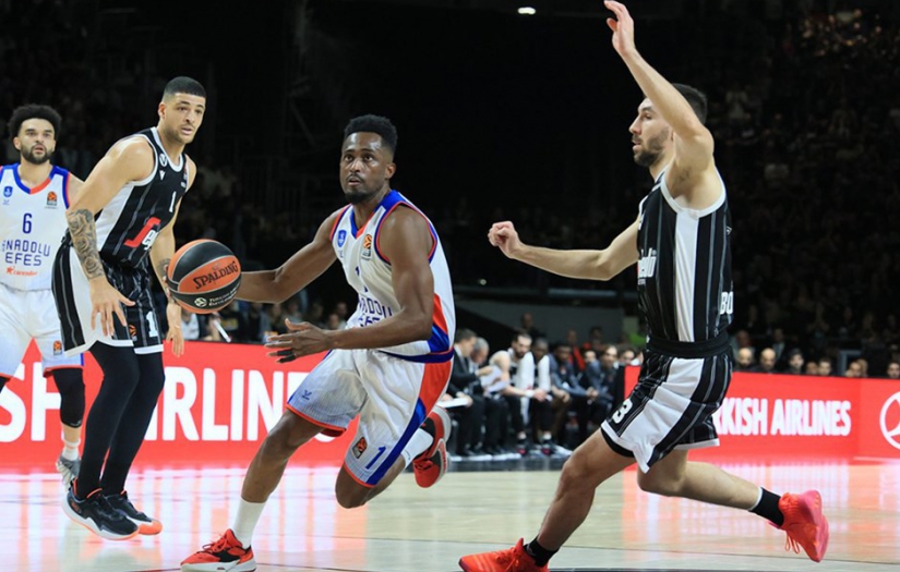 Anadolu Efes, Vistur Bologna'ya deplasmanda 93-81 mağlup oldu