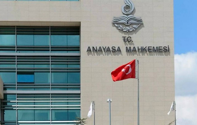 AYM kararını verdi: Dezenformasyon yasasının iptal talebi oy çokluğu ile reddedildi