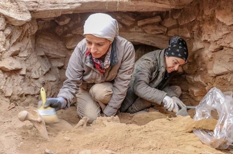O keşif Türkiye'de tek: Van'da 3 bin 200 yıllık iskeletlerde beyin ameliyatı izine rastlandı