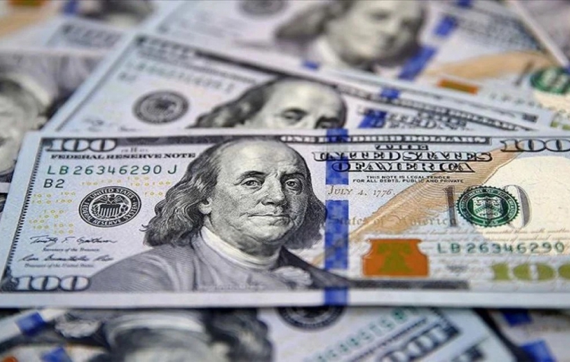 Dolar Yeniden Rekora Koşuyor