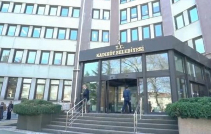 Kadıköy Belediyesi'ne haciz geldi