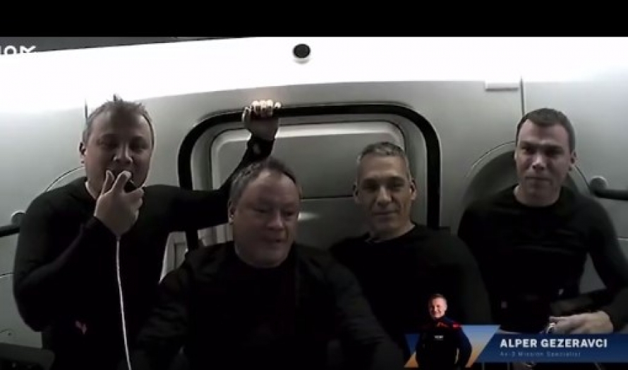 Alper Gezeravcı'dan tarihi mesaj: "İstikbal göklerdedir"