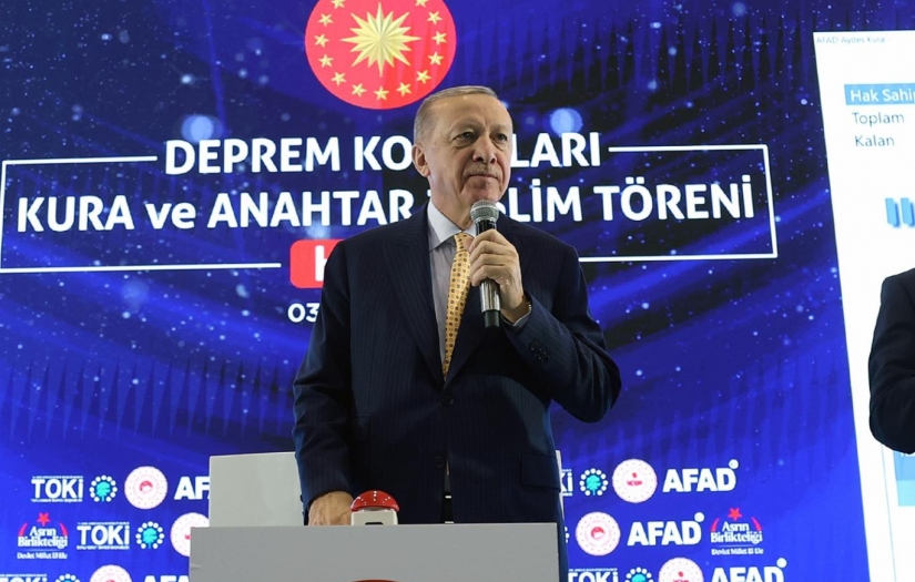 Erdoğan Hatay'da: "Yıl sonuna kadar 200 bin evi teslim edeceğiz, vatandaşlarımız bize güvensin"