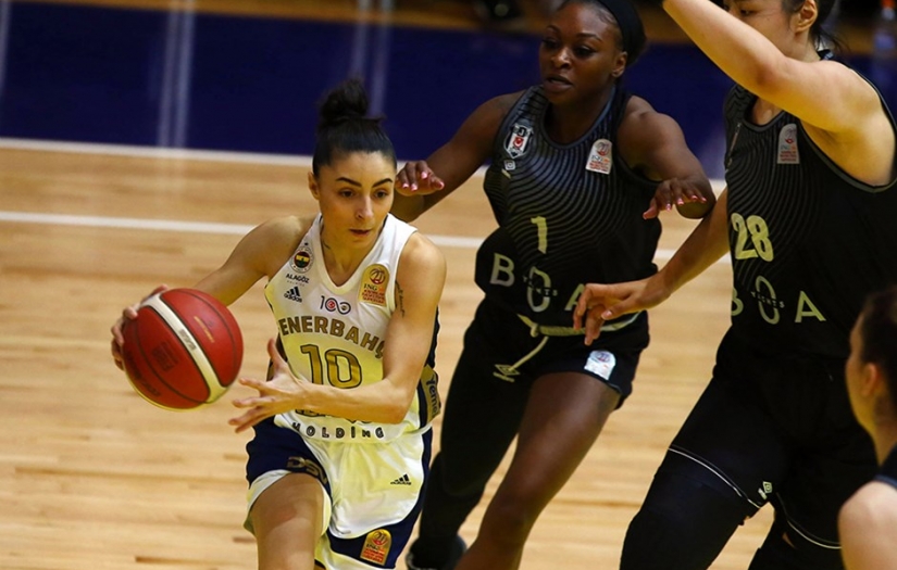 Fenerbahçe'den derbide 100 sayılık galibiyet