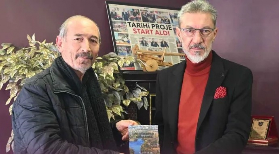 Türk Edebiyatının Evliya Çelebisi, 81 il için yazdığı şiirlerle beğeni topluyor