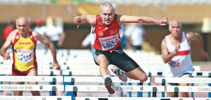 Türkiye rekoru veteran atlet Dr. Murat Kaçar’ın
