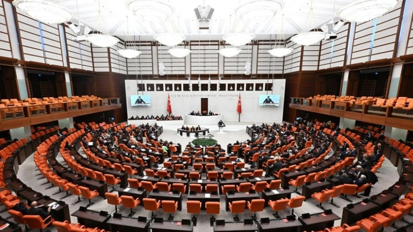 AK Parti'de yeni anayasa hazırlıkları: Muhalefet, Bayram sonrası ziyaret edilecek