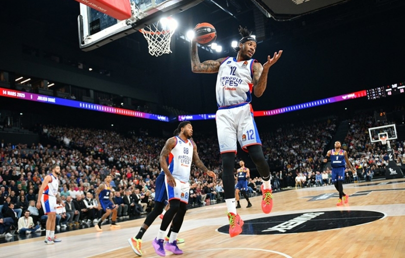 Anadolu Efes, Fransız ASVEL deplasmanında kayıp