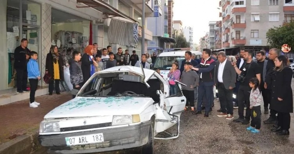 Antalya’da hortum yıktı geçti