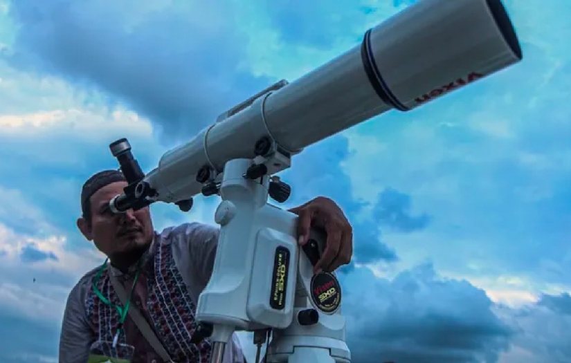 Arap ülkeleri arasında "hilal görünmedi" anlaşmazlığı: Ramazan hangi gün başlıyor?