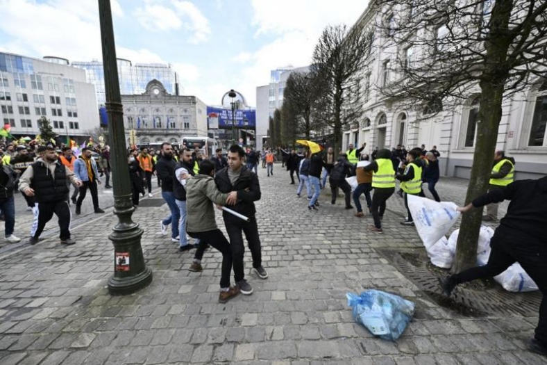 Belçika Başbakanı'ndan ülkedeki Türk ve Kürt toplumuna sükunet çağrısı: 'PKK’ya hoşgörü göstermeyiz'