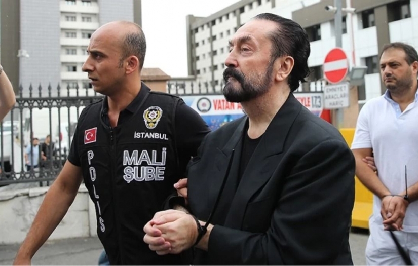 Cezaevinde yatan Adnan Oktar Van'a nakledildi