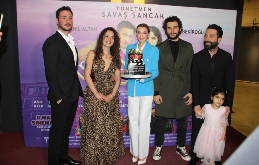 “Hayatımız Roman” filminin galası görkemli geçti