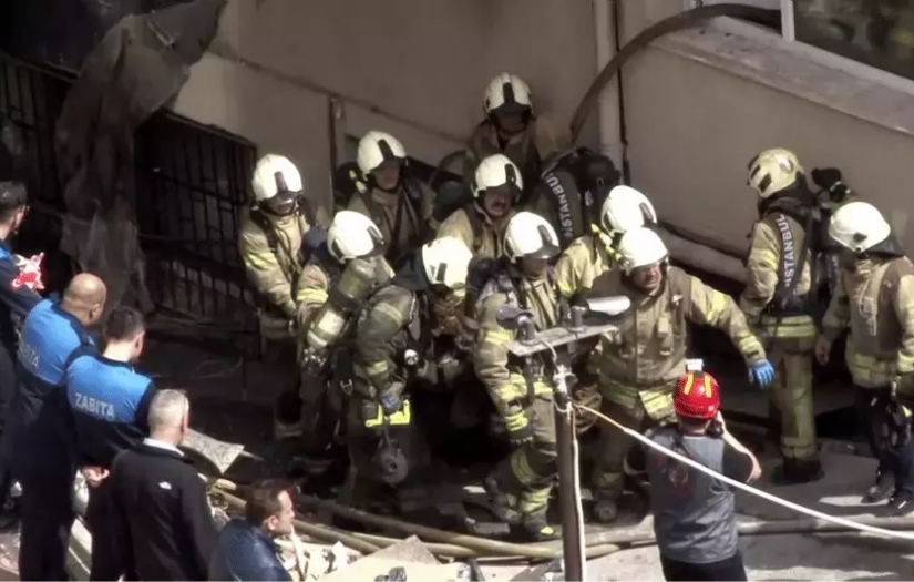 İstanbul'da gece kulübünde çıkan yangında 25 kişi hayatını kaybetti