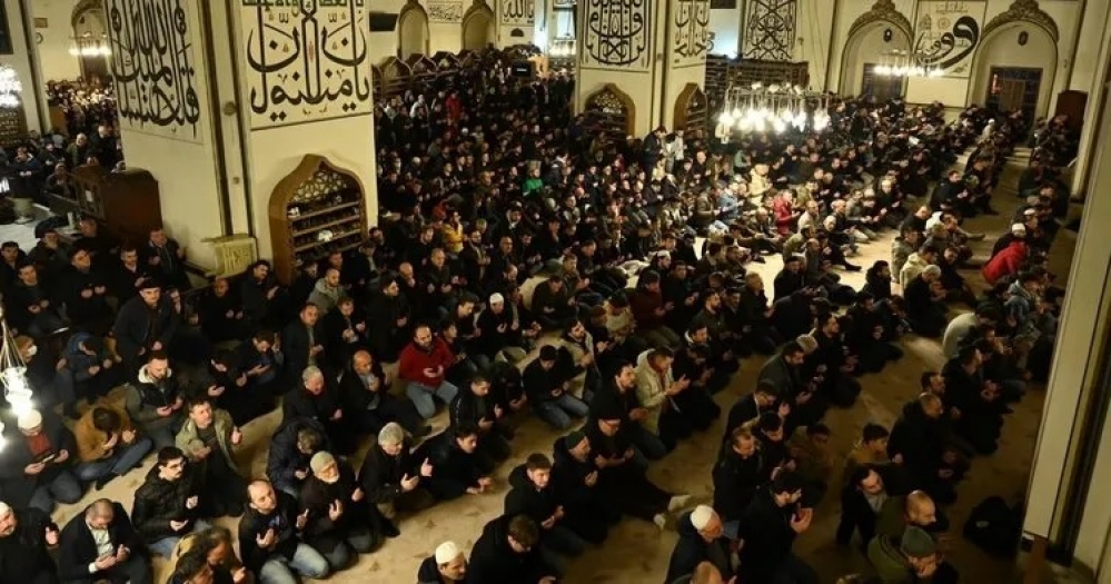 Kadir Gecesi'nde On binlerce vatandaş Ulucami'de buluştular