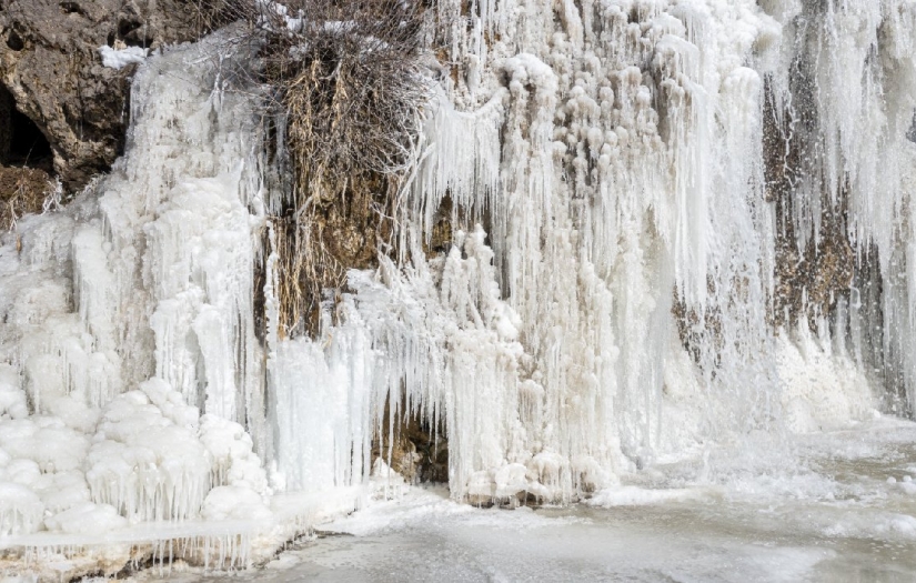 Şelalenin bu halini görenler gözlerine inanamıyor!