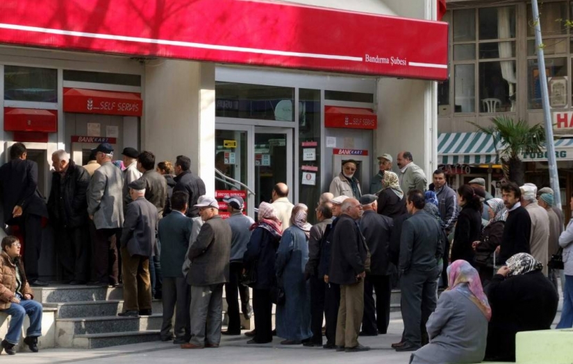 Emeklilerin 6 aylık maaş zamları yüzde 25- 30 bandında bekleniyor