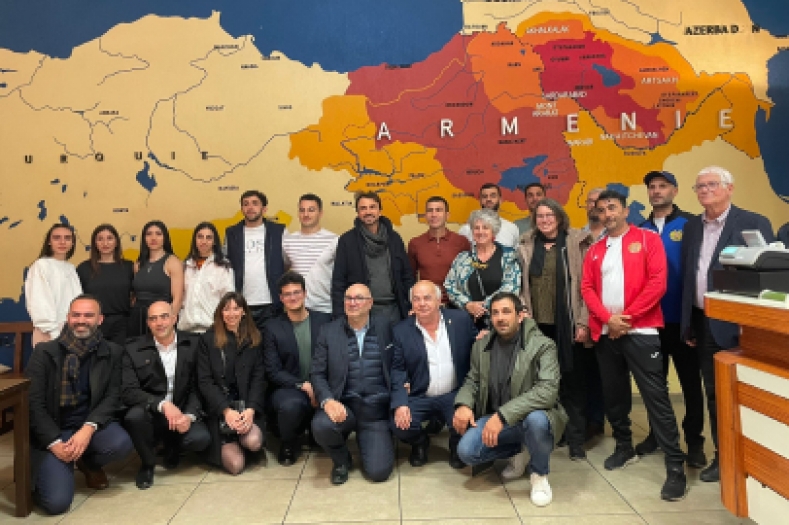 Fransız başkan küstahlıkta sınır tanımadı!