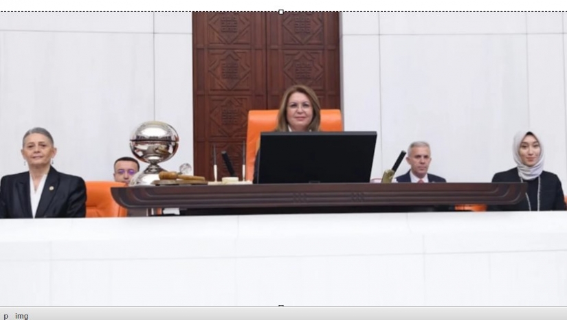Meclis'te Bir İlk! Başkanlık Divanı’nın tüm üyeleri kadın milletvekillerinden oluştu