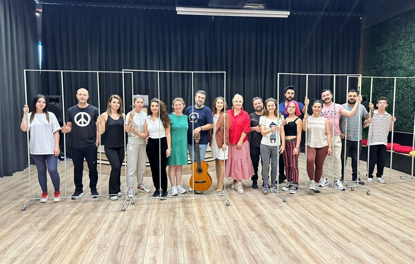 ‘Bizim Nazım’  perdelerini açıyor