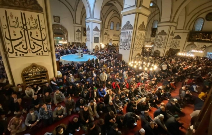 Diyanet İşleri Başkanlığı illere göre bayram namazı saatlerini açıkladı