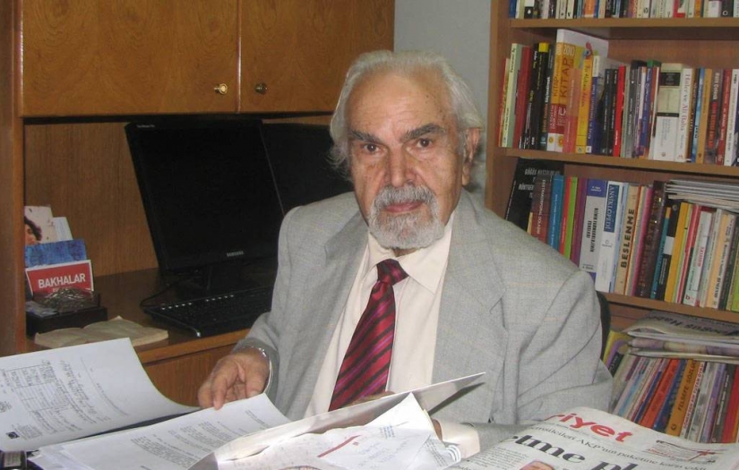 Gazeteci-yazar Erdal Atabek'e veda: Cumhuriyet Gazetesi'nde tören düzenlendi