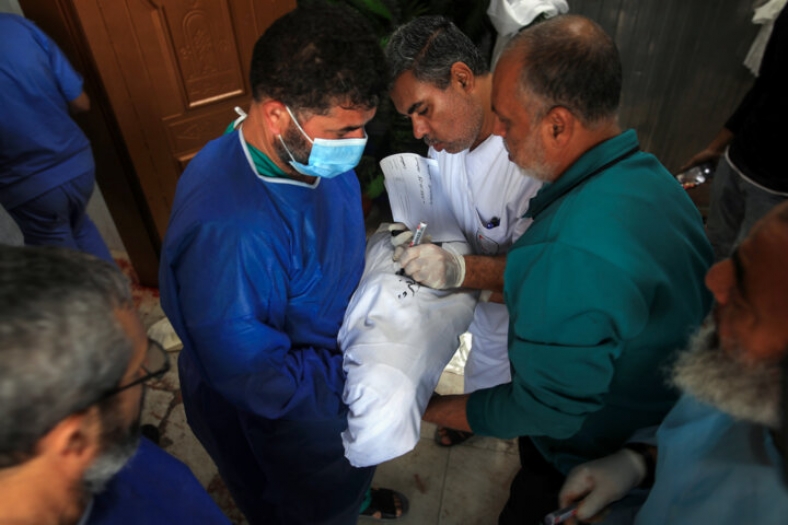 İsrail, Gazze saldırılarında 15 binden fazla çocuğu katletti!