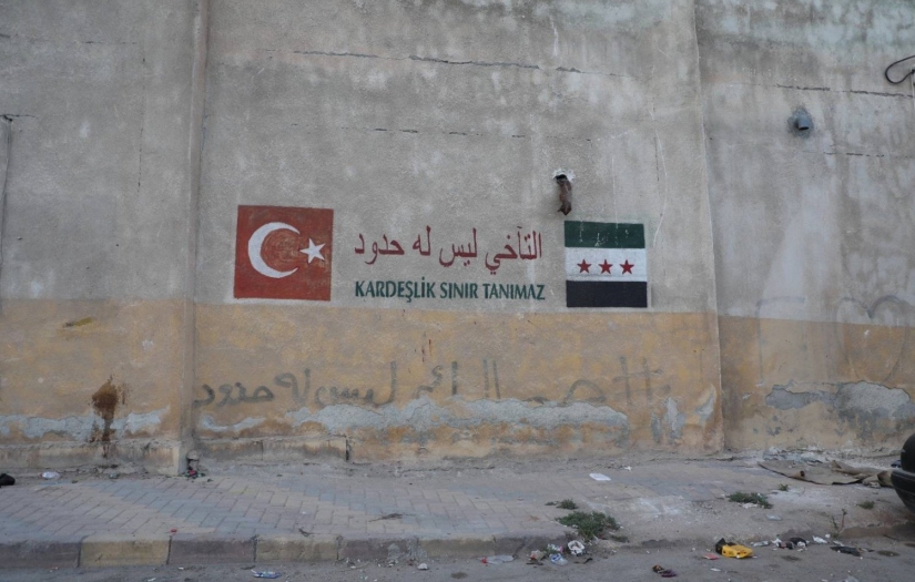 Kamyonlar yakıldı, Türk bayrakları indirildi: Halep kırsalında Suriye-Türkiye gerilimi tırmanıyor