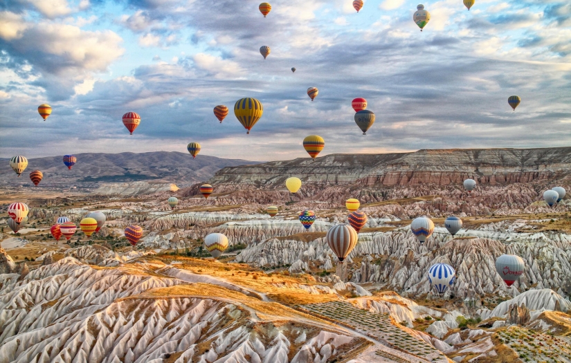 9 Ayda 32 bin 445 balon havalandı, 700 bin yerli-yabancı yolcu uçuruldu