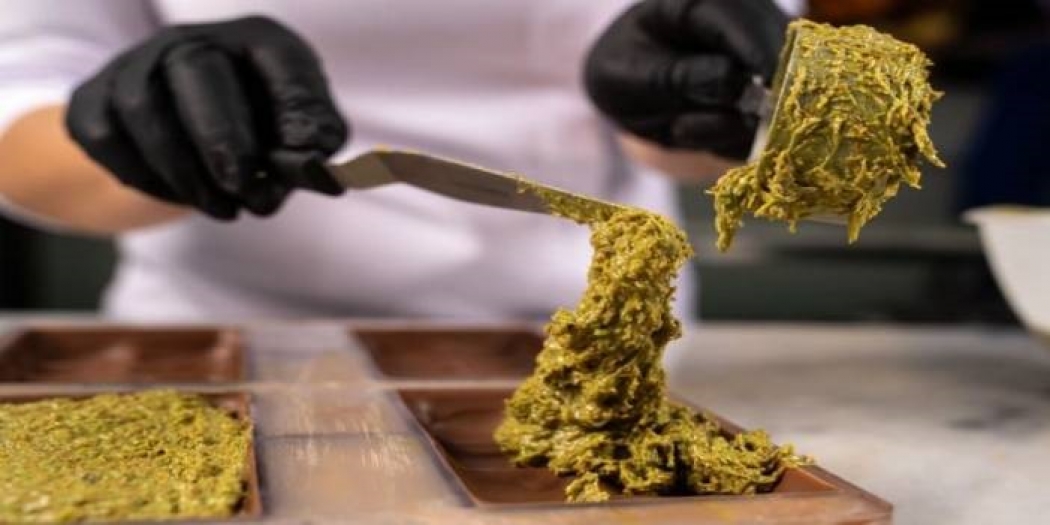 Tüketicileri uyarıyoruz, "Dubai Çikolatası" ismine kanıp kıyılmış bezelye yemeyin!