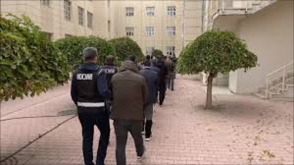 FETÖ operasyonları sürüyor:  27 ilde 93 kişi yakalandı