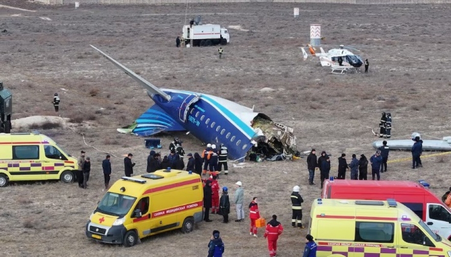 REUTERS : "Kaynaklar, Rus hava savunma sisteminin Azerbaycan uçağını düşürdüğünü söylüyor"